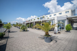 Airporthotel Grenchen outside