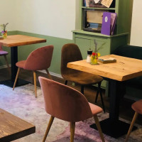 La Violetta Cafe inside