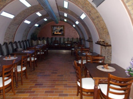 Aladdin Arabic Restaurant, Bar Shisha Lounge inside