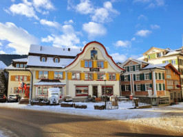 Eischen-Hotel outside