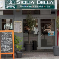 Sicilia Bella outside