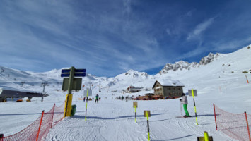 Skihaus Alp Trida outside