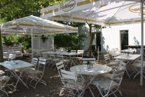 Landglück Restaurant & Garten inside