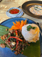 Thai-Family Restaurant Sudsaard food