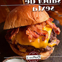 Ess.Bar Burger & More food