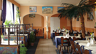 Restaurant Apollon Restaurant inside