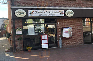 Arne`s Pizzeria Piccolo-Mondo inside
