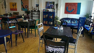 MM Cafe-Restaurant inside