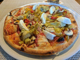 Pizzeria Romantica food