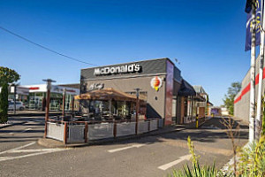 Mcdonald's outside