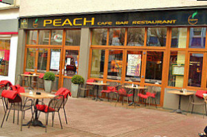 Café Bistro Peach inside