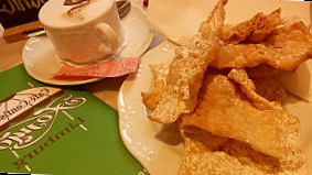 Cafe Kosmol food
