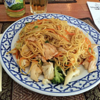 Bacher Jirapa Chang Thai Imbiss food