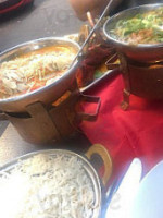 Ginti Indisches Restaurant food