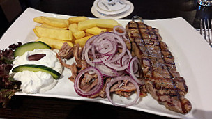 Griech. Restaurant Athos food