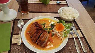 Bua Thong Original Thaikuche food