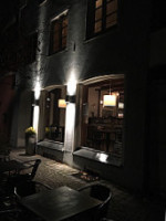 Cafe Bistro Bar Lenbach inside