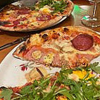 Matrei Pizzeria Toscana food