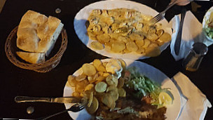 Karo Fisch Restaurant food