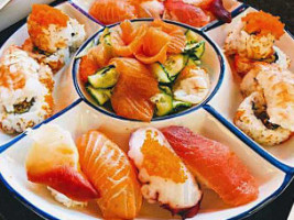 Sushi-Land food