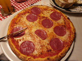 Restaurant Pizzeria Castello food