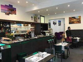 Kastro Restaurant - Bar - Lounge food