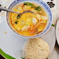 Ninh Imbiss food
