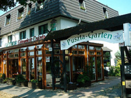 Hotel und Gasthof Zum Ziehbrunnen Ungarisches Restaurant Gemeskut Csarda outside