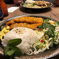 Lê & Vi Asian Street Kitchen food