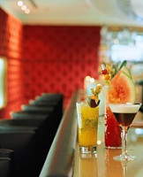 Plusch Bar & Lounge 