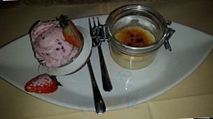 Cafe Und Restaurant Berenice food