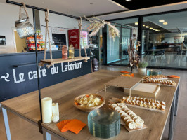 Le Cafe Du Latenium food