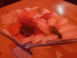 Asia- und SushiBar food