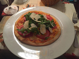 Bistro Pizzeria Capri food