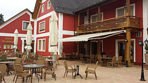 Brauerei-Gasthof Schmidt Brau inside