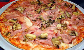 La Scala Pizzeria Inh. Bernhard Gotzeina food