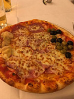 Amalfi Da Remi Inh. R. Demiri Pizzeria food