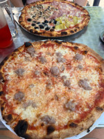 Gelateria Pizzeria Italia food