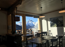 Cafe Des Alpes inside