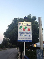 Pizzaria Daciro outside