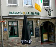 Wally´s Irish Pub outside