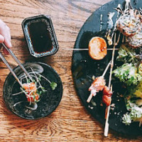 Côcô – Sushi And Grill food