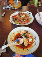 Yi Chinese Cuisine food