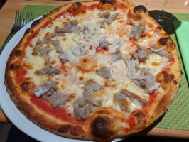 Pizzeria Roessli food
