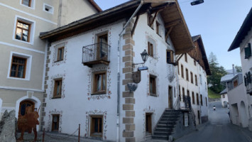 Schweizerhof Santa Maria outside