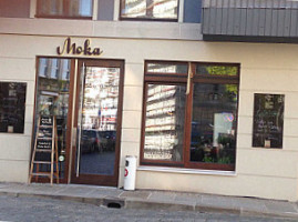 Café Moka outside