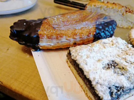 Landbrot- Und Feinbäckerei Bernhard Löw food