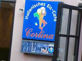 Eiscafé Cortina outside