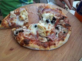 Pizza Da Peppe food