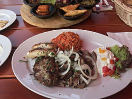 Bakaliko Griechische Taverne food